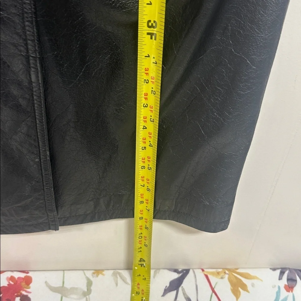 Vintage International Leather Collection size Large Women’s Black Trench Coat